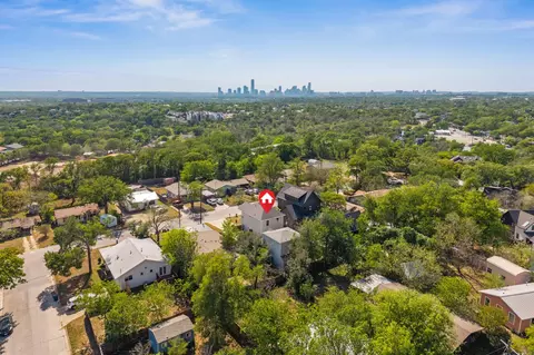 View/Area - 5408 Downs Dr, Austin, TX 78721 photo 2 of 4