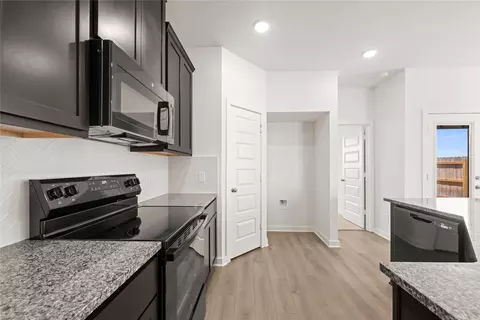 228 Gus Loop, Georgetown, TX 78626 photo 15