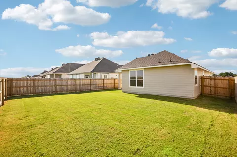 Exterior - 228 Gus Loop, Georgetown, TX 78626 photo 7 of 9
