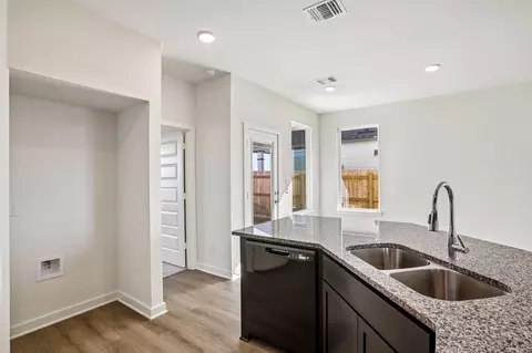 Kitchen - 228 Gus Loop, Georgetown, TX 78626 photo 3 of 5