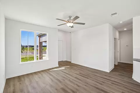 Living - 228 Gus Loop, Georgetown, TX 78626 photo 3 of 4