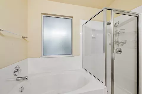 Bath - 920 Flanagan Dr, Leander, TX 78641 photo 2 of 3