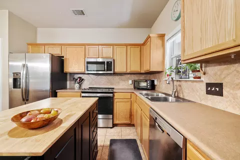 Kitchen - 920 Flanagan Dr, Leander, TX 78641 photo 4 of 4
