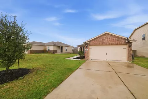 Exterior - 107 Millers Loop, Jarrell, TX 76537 photo 5 of 6