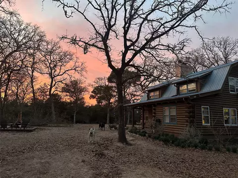 1053 E County Road F, Lexington, TX 78947