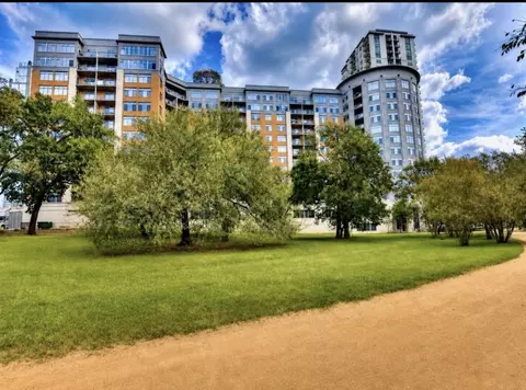 54 Rainey St #608, Austin, TX 78701