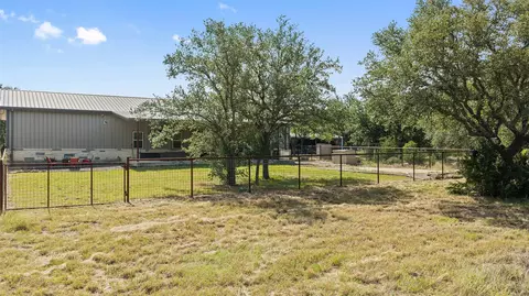 Exterior - 764 Stubbs Rd, Johnson City, TX 78636 photo 6 of 10