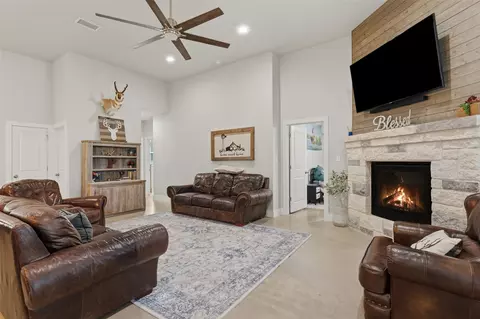Living - 764 Stubbs Rd, Johnson City, TX 78636 photo 2 of 2