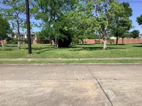 18603 Kings Lynn St, Houston, TX 77058