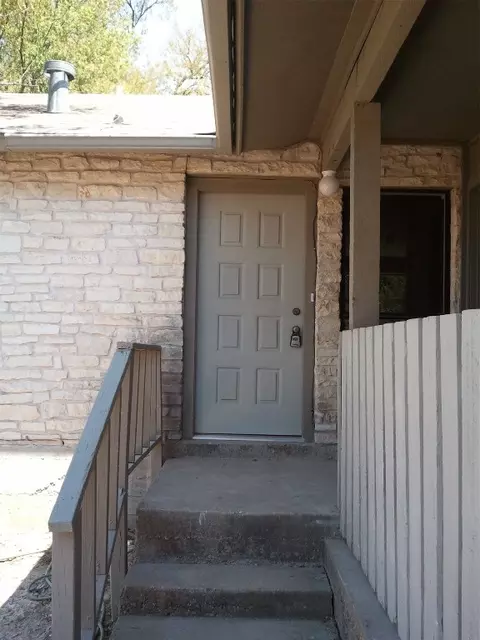 Exterior - 5212 Downs Dr, Austin, TX 78721 photo 3 of 3