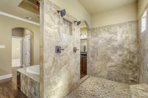 Bath - 329 Jake Dr, Jarrell, TX 76537 photo 2 of 4
