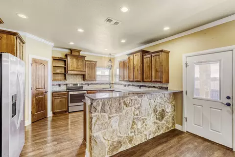 Kitchen - 329 Jake Dr, Jarrell, TX 76537 photo 1 of 2
