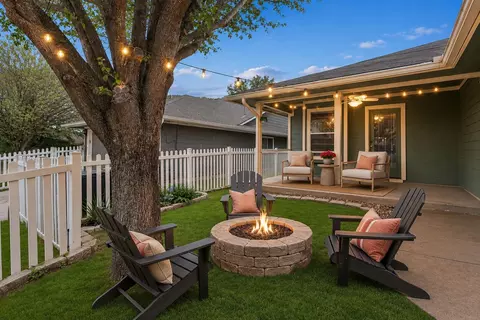 Exterior - 700 Scheel Rd, Kyle, TX 78640 photo 3 of 6