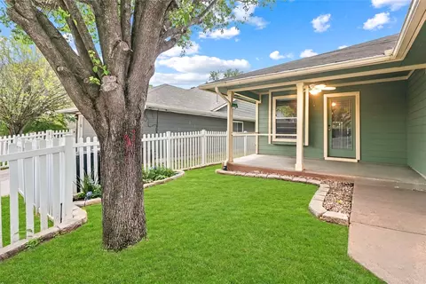 Exterior - 700 Scheel Rd, Kyle, TX 78640 photo 4 of 6