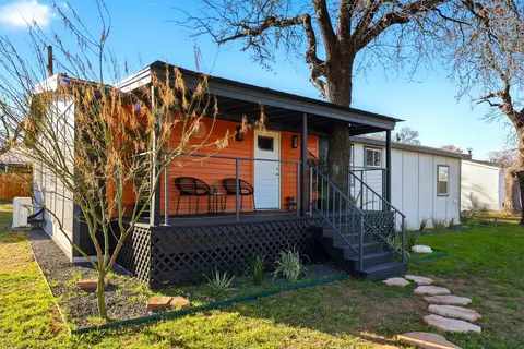 728 Driftwood Ln, Cottonwood Shores, TX 78657