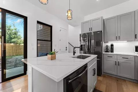 Kitchen - 910 Tillery St, Austin, TX 78702 photo 7 of 8