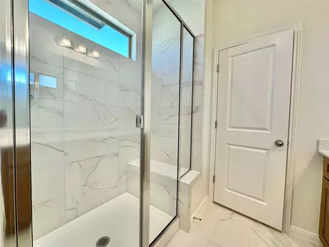 Bath - 6151 Marsh Ln, Buda, TX 78610 photo 3 of 4