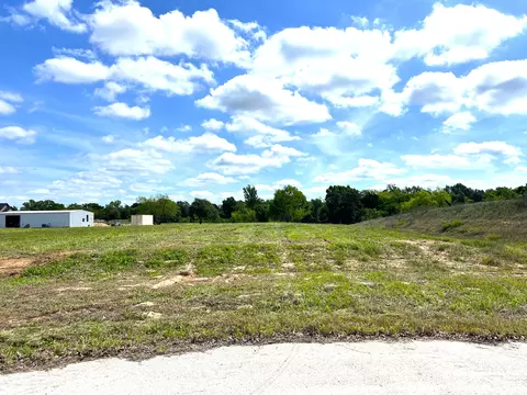 0005 Brenham St, Mcdade, TX 78650