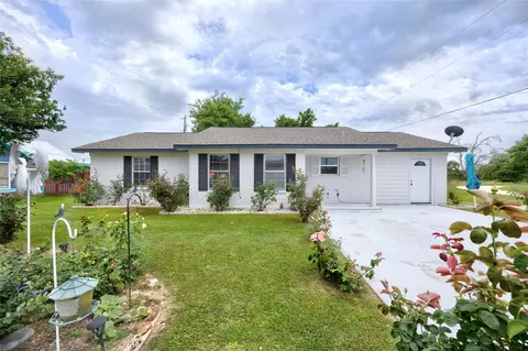 502 Metcalfe St, Rockdale, TX 76567