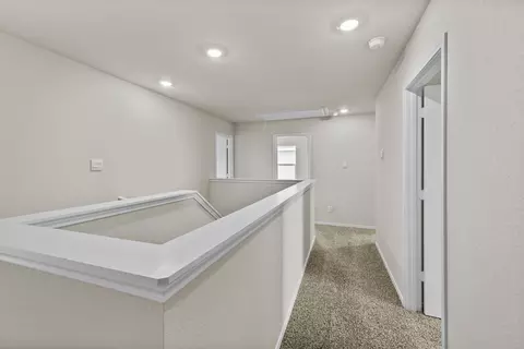Entry Way - 2121 Windflower Ln, Luling, TX 78648 photo 2 of 5