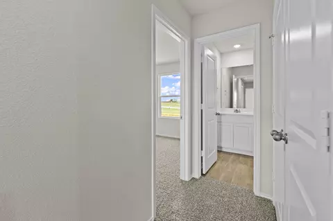 Entry Way - 2121 Windflower Ln, Luling, TX 78648 photo 3 of 5