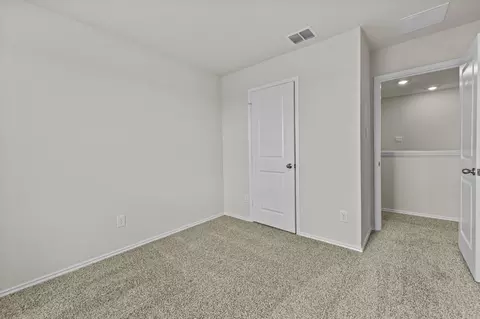 Bedroom - 2121 Windflower Ln, Luling, TX 78648 photo 2 of 11