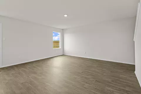 Living - 2121 Windflower Ln, Luling, TX 78648 photo 3 of 4