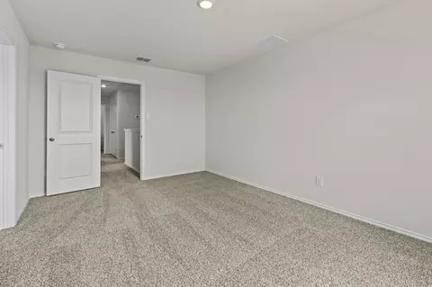 Bedroom - 2121 Windflower Ln, Luling, TX 78648 photo 11 of 11