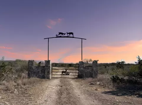 191 Leona Ranch Rd, Brackettville, TX 78832