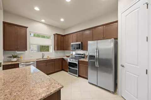 Kitchen - 2706 Currant Cv, Austin, TX 78748 photo 4 of 4