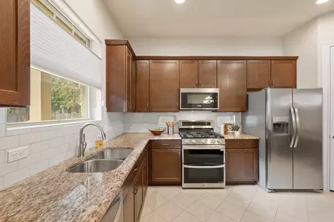 Kitchen - 2706 Currant Cv, Austin, TX 78748 photo 2 of 4