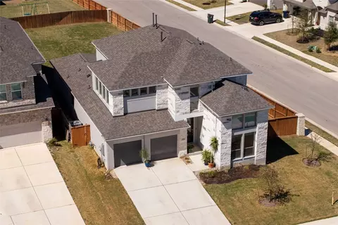 102 Fortuna Ct, Liberty Hill, TX 78642
