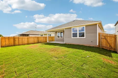 Exterior - 13404 Final Turn Dr, Buda, TX 78610 photo 5 of 11