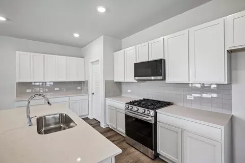 Kitchen - 13404 Final Turn Dr, Buda, TX 78610 photo 2 of 2