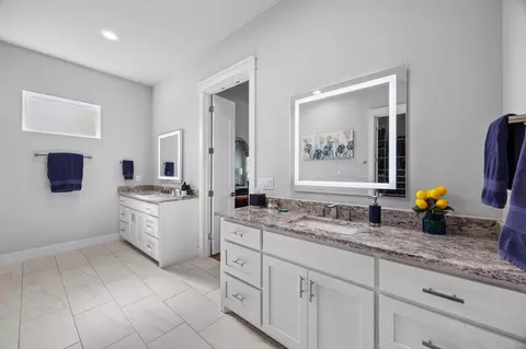 Bath - 2208 Quarry Loop, Leander, TX 78641 photo 2 of 5
