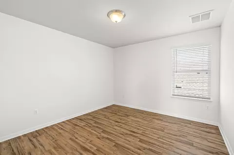 Bedroom - 128 Dunlin Ln, Leander, TX 78641 photo 4 of 7
