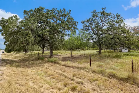 827 Fm 671, Lockhart, TX 78644 photo 7