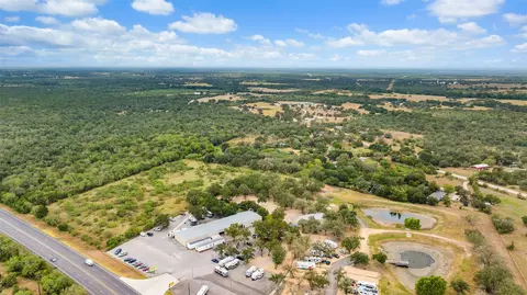 827 Fm 671, Lockhart, TX 78644 photo 19
