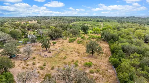 827 Fm 671, Lockhart, TX 78644 photo 11