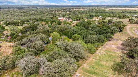 827 Fm 671, Lockhart, TX 78644 photo 30