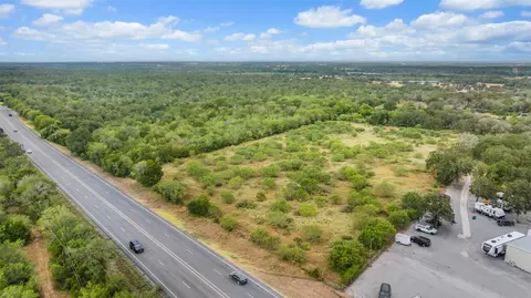 827 Fm 671, Lockhart, TX 78644 photo 21