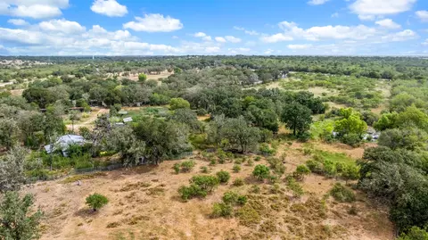 827 Fm 671, Lockhart, TX 78644 photo 28