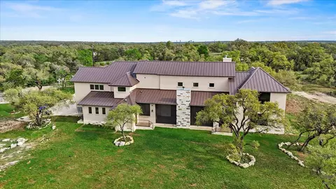 1951 Bridlewood Ranches Dr, San Marcos, TX 78666