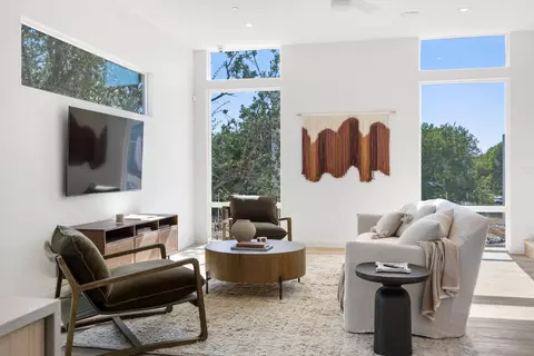 10721 Desert Trl #1042, Austin, TX 78758