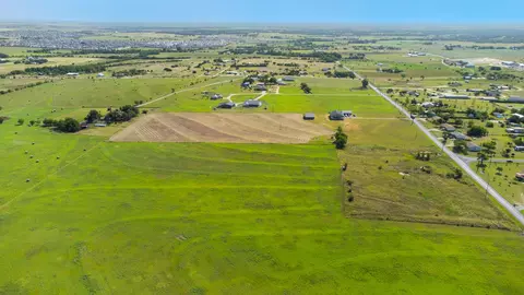 1499 County Road 311 Dr, Jarrell, TX 76537 photo 6