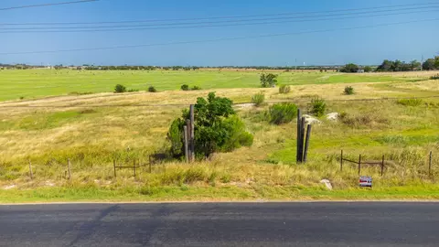1499 County Road 311 Dr, Jarrell, TX 76537 photo 3