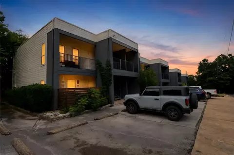 1509 39 12 St #201, Austin, TX 78756