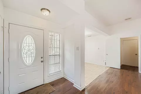 2100 Buckeye Ln, Round Rock, TX 78664