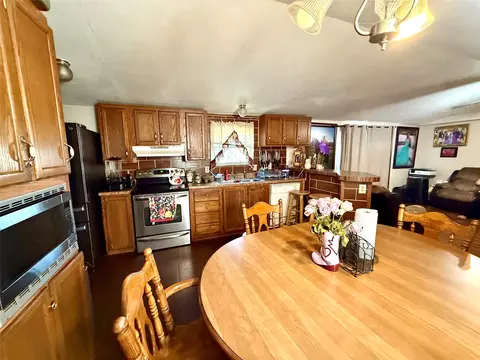 Kitchen - 685 Fox Ln, Lockhart, TX 78644 photo 2 of 2