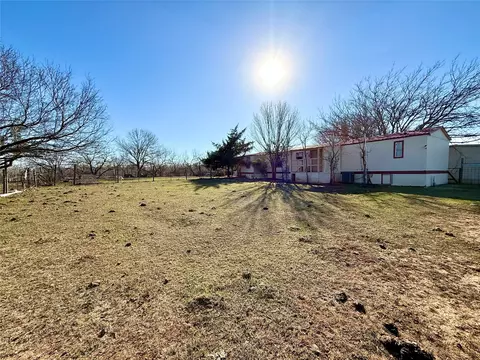 Exterior - 685 Fox Ln, Lockhart, TX 78644 photo 7 of 17
